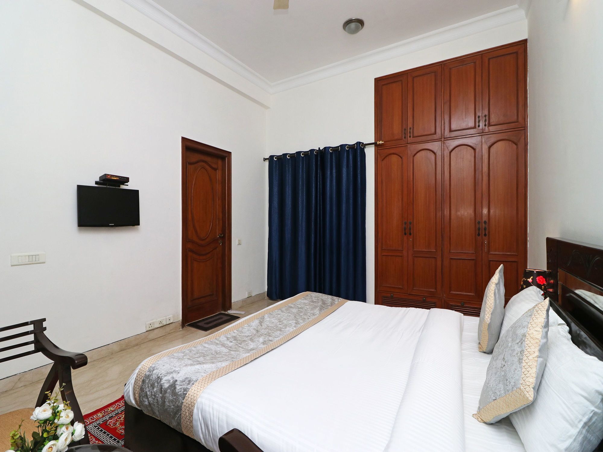 Fabexpress Ashray Hotel Ноида Екстериор снимка